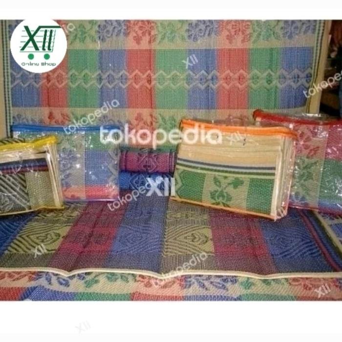 LEiSURE MATT 3 X 4 Meter Tikar Plastik Lipat Serbaguna