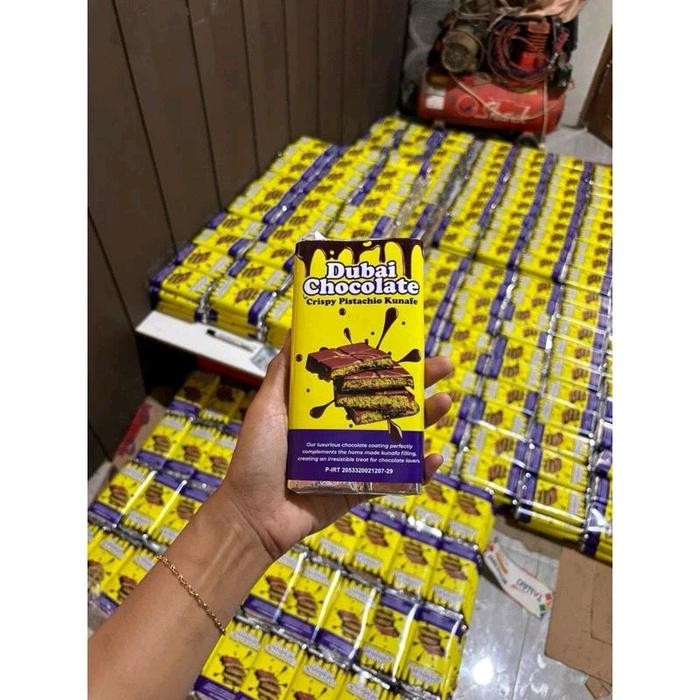 

Osyak.mart PROMO Coklat dubai viral crispy pitachio kunafe kemasan kuning ungu 250gr Chocolate