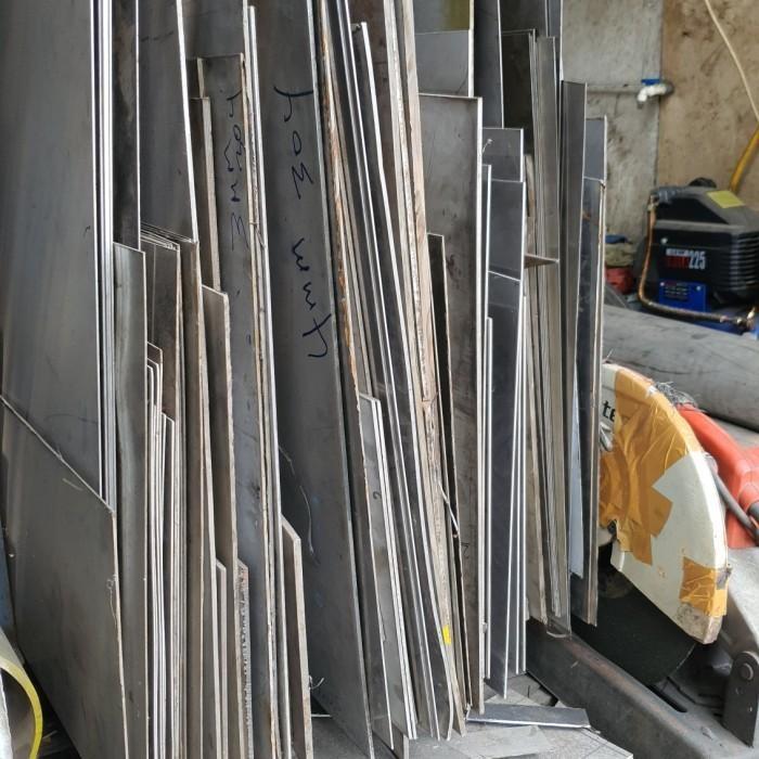 

(Expert) Plat stainless steel 9mm, SUS 304 Tebal 0.9cm bisa CUSTOM