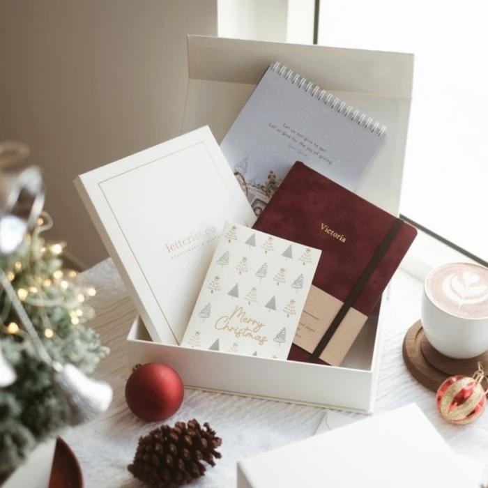 

Christmas Special Gift Hampers 2023 Custom Suede Notebook + Kalender