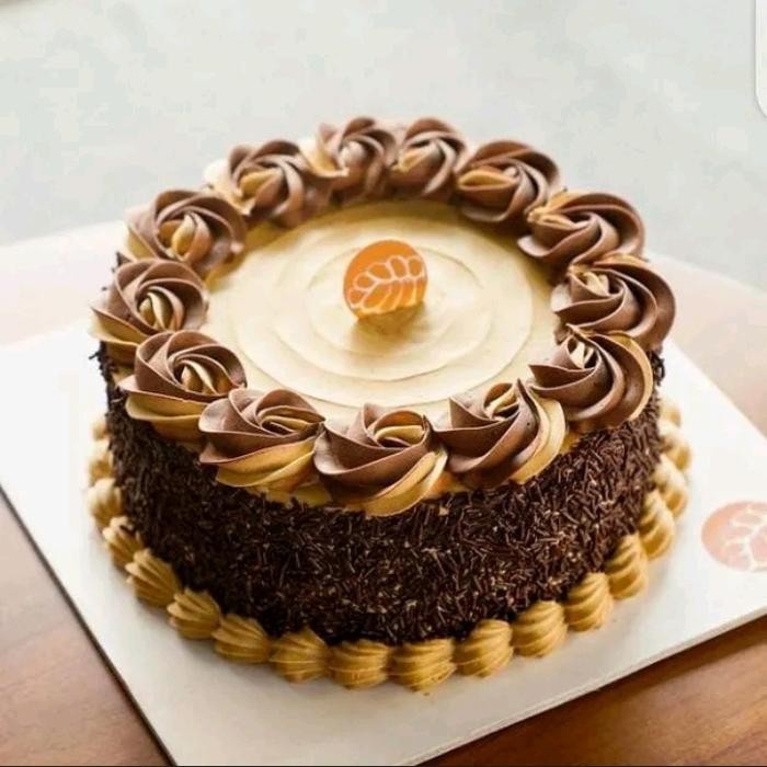

Kue Ulang Tahun Moka Bunga Signature Mocca Buttercream Cake - Birthday