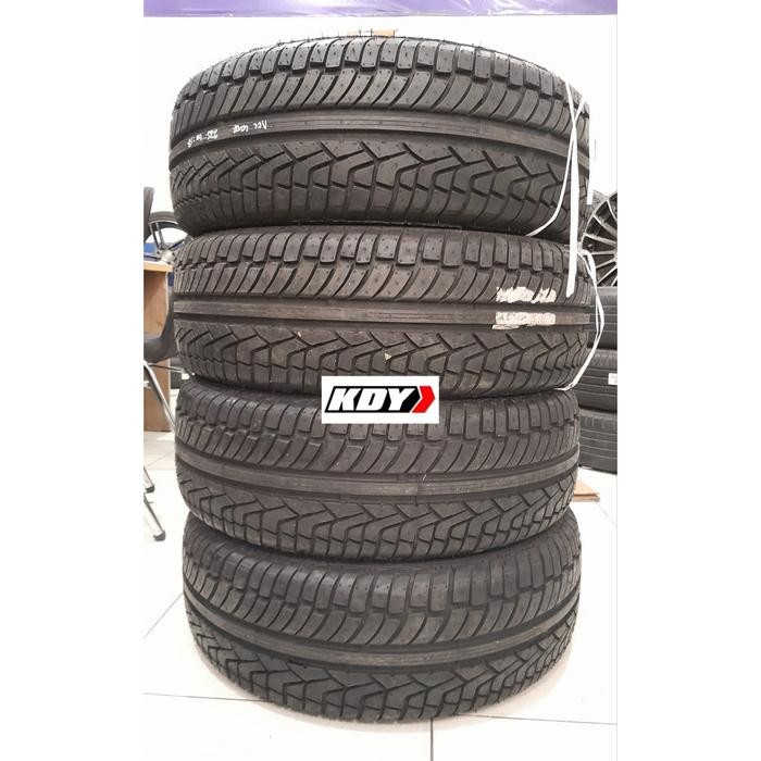Ban Mobil Bekas Merek Accelera Iota Ukuran 235 60 R18 Terbatas