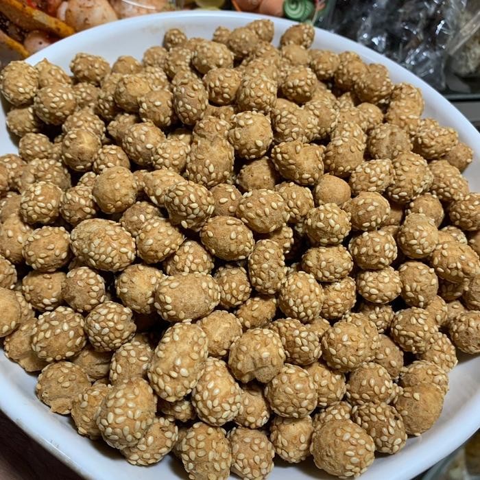 

CEMILAN KECIPUT KETAN WIJEN RASA MANIS GURIH DAN RENYAH KEMASAN 500 GRAM DAN 130 GRAM DAN 500 GRAM