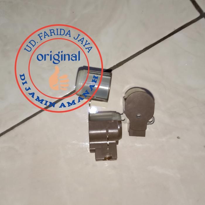 Carbon Brush Holder Dinamo Cas Amper Avanza Xenia Trios Ras Innova Ori