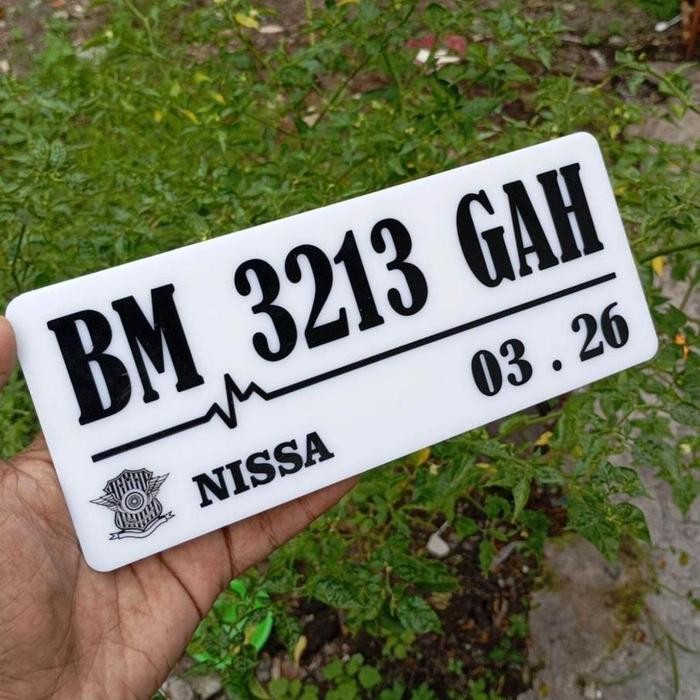 Plat Motor Akrilik Putih font baru *