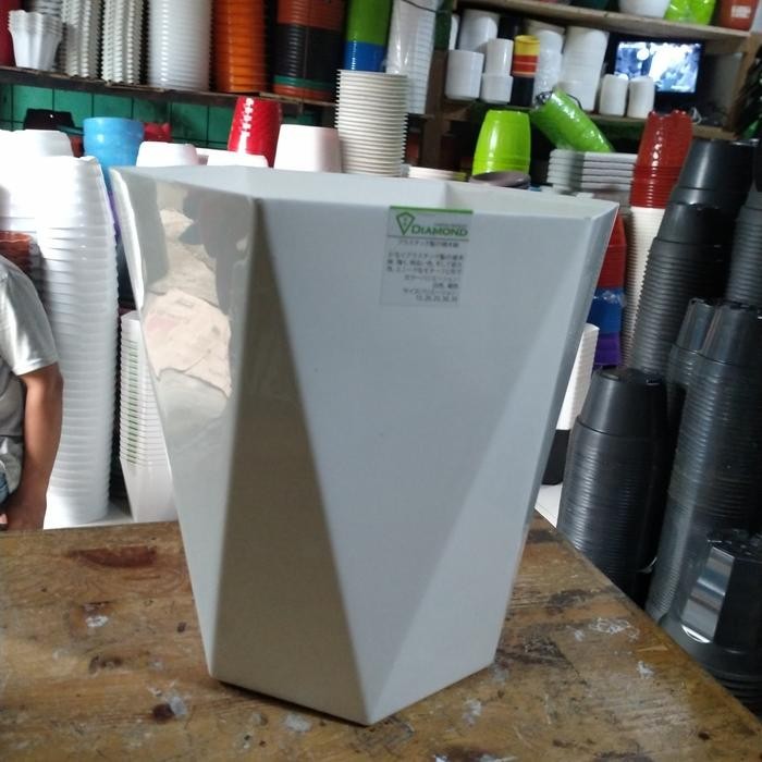 Pot Diamond 35Putih.