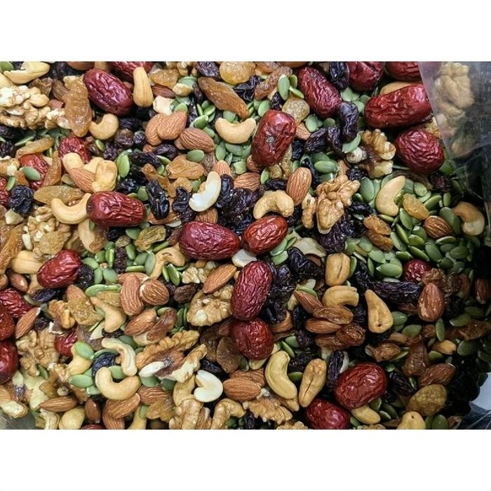 

TRAIL MIX KOMPLIT Aneka Kacang Campur untuk Makanan Ringan (Almond, Mede, Kismis Hitam, Kismis