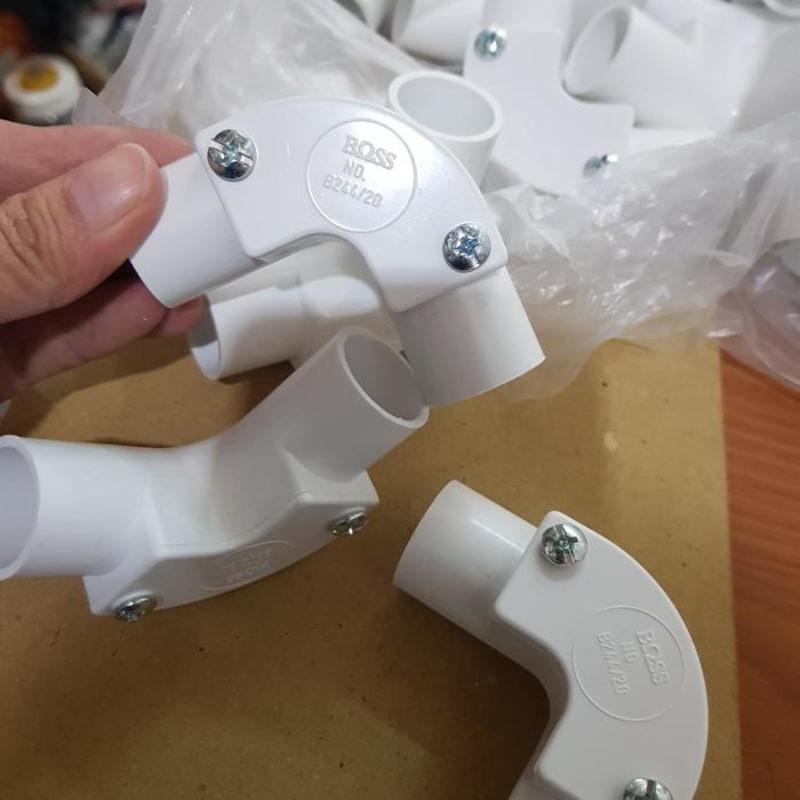 ELBOW KNEE L PIPA PVC 20 MM Plastik MERK BOSS