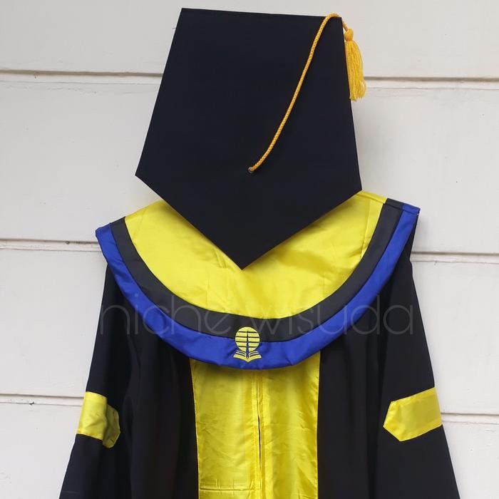 Toga Wisuda UT Hitam Biru