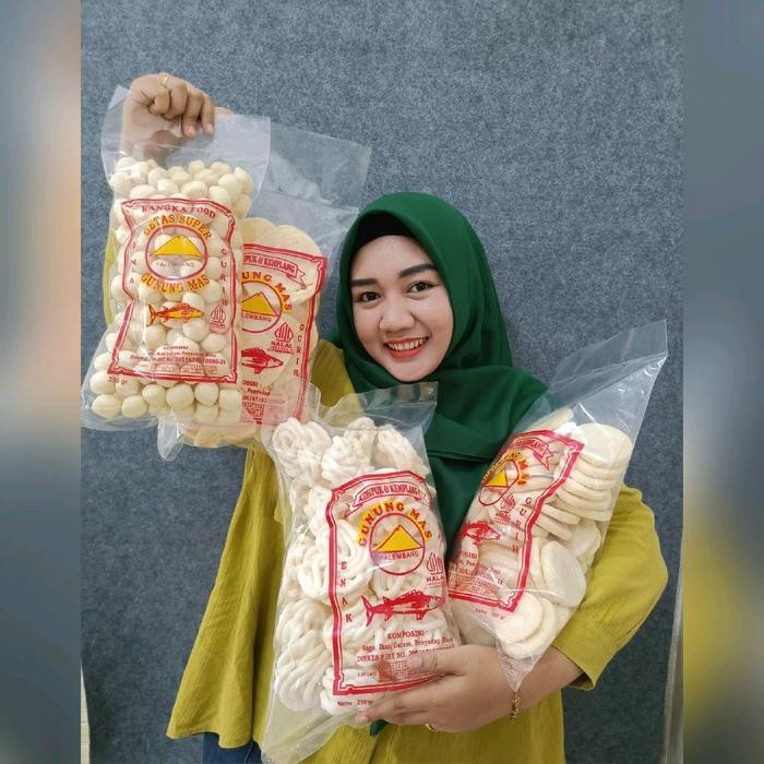 

KERUPUK SANGGUL MINI PESER GETAS KANCING 1KG