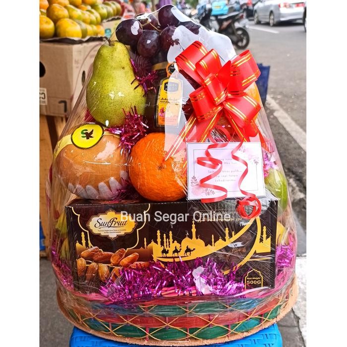 

Parcel Buah + Kurma + Madu