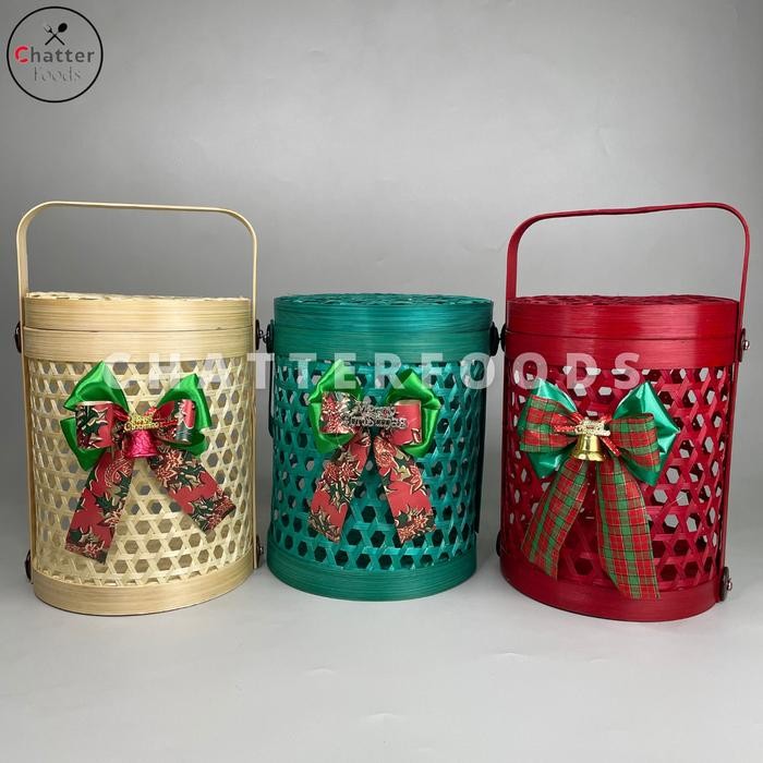 

Hampers Natal Parcel Kue Kering/ Rantang Anyaman Bambu Isi 3 Toples