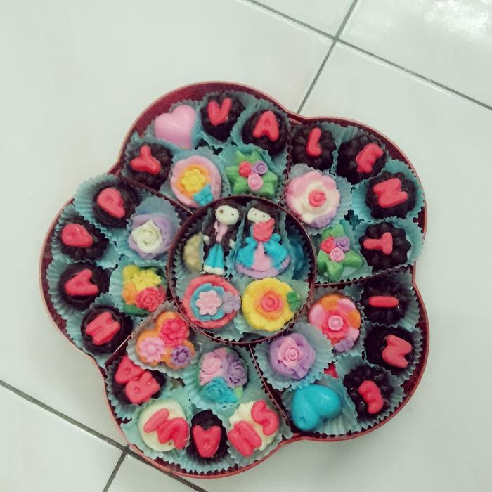 

Coklat Valentine Toples Bunga Couple(Bisa Req Tulisan)
