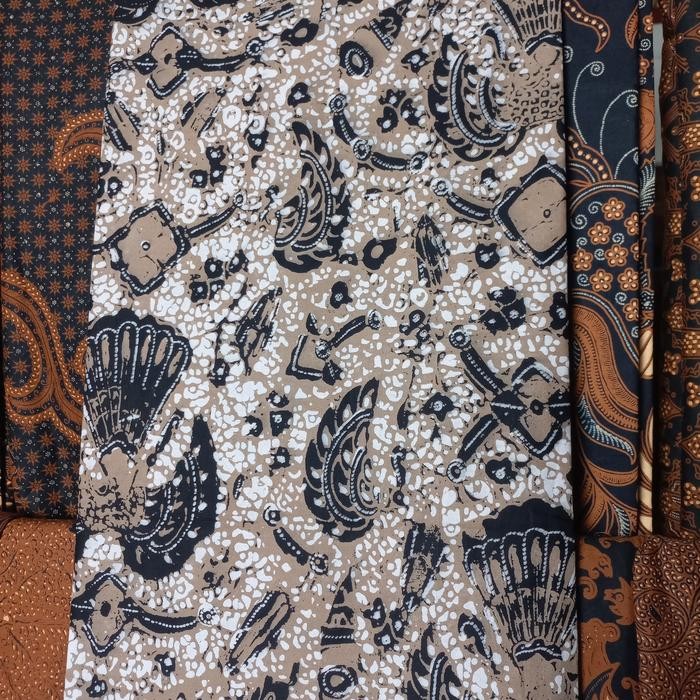 SIAPKIRIM Kain Jarik Lawasan Putih Krem Bawahan Kebaya Motif Garuda Dagel READY STOCK