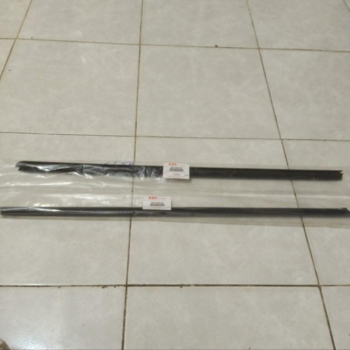 Karet Pelipit Kaca Pintu Luar Weather Strip New Carry 2019 Ori Gratisongkir
