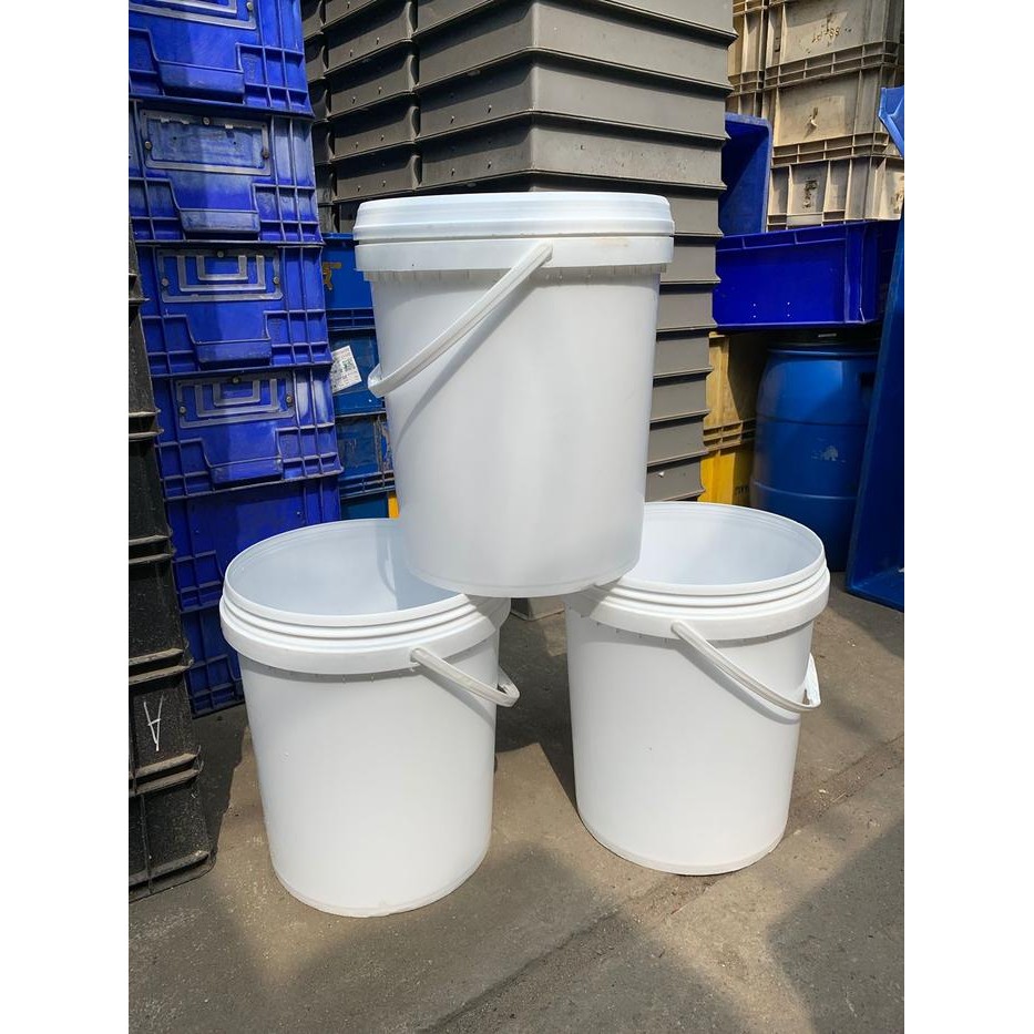 Ember bekas cat 25kg Ember bekas cat 25kg Ember plastik bekas cat masih ready