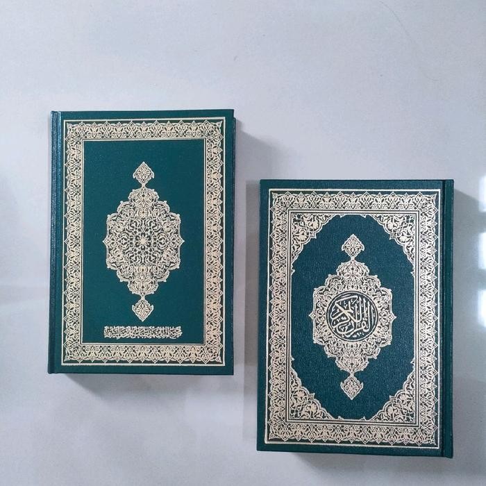 

Al-Quran Mushaf Madinah Ukuran Standar 20X14 Cm - Rasm Utsmani Asli Saudi - Hijau, Alquran