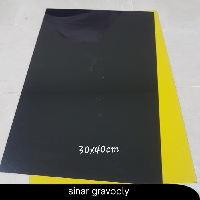 

Ready- Gravoply Kuning Teks Hitam 30X40Cm Tebal 1.5Ml