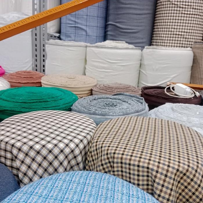 

bahan kain tweed motif unstud dll harga (untuk 0,50 meter)