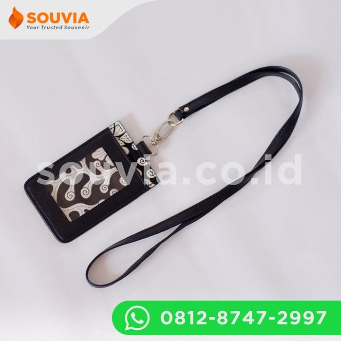 

Seminar Kit - Name Tag Kulit Batik