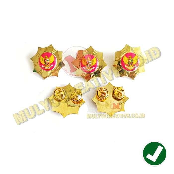 

Lencana Garuda Warna Merah Model Bunga Pin Logo Garuda PREMIUM