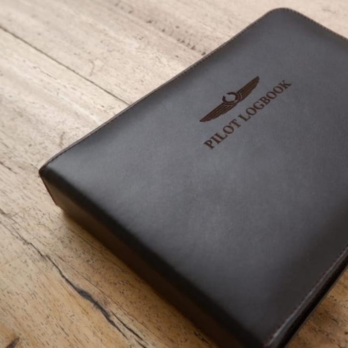

ORIGINAL Pilot Logbook Kulit Sapi Asli Gratis Ukir a Hadiah Pilot READY STOCK