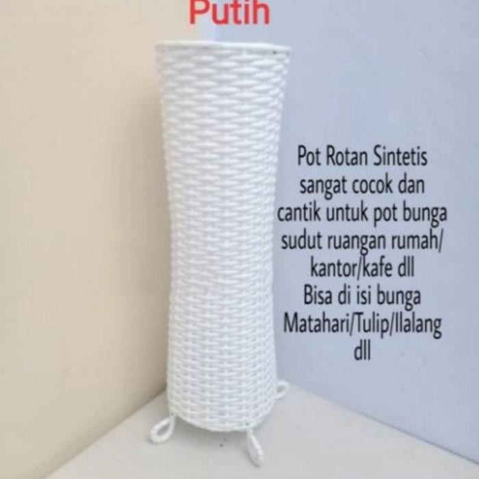Pot Rotan Tinggi Vas Bunga Sudut