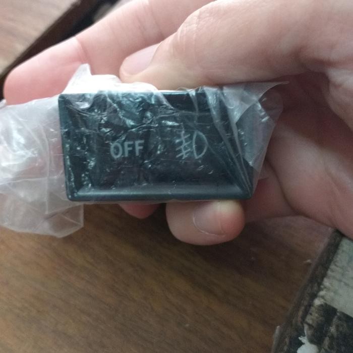 Switch/ Saklar Lampu Kabut Kijang Kapsul/Efi/7K Original 84160-38010