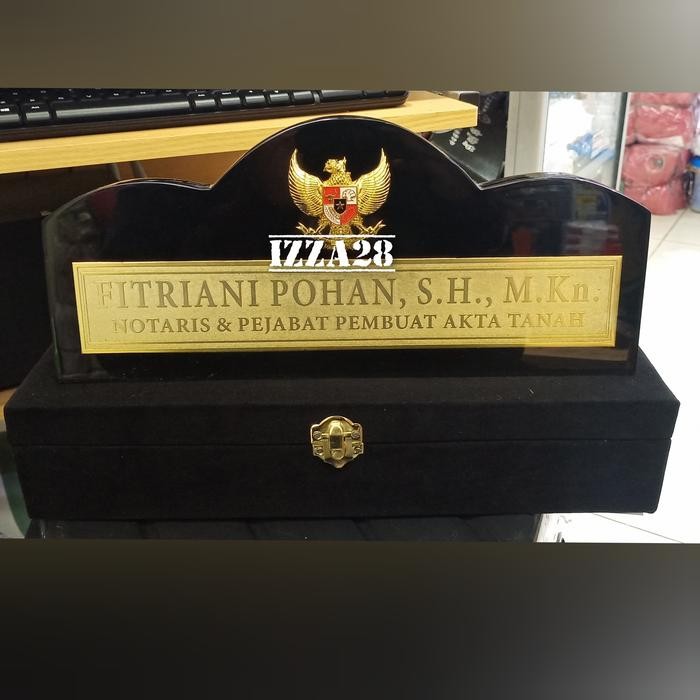 

Khusus Grab! Papan Nama Meja Logo Notaris