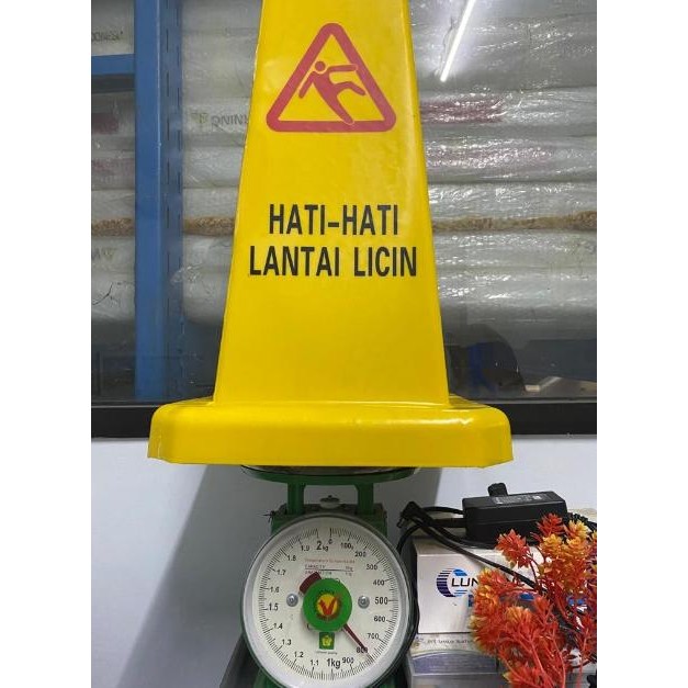 

Papan Peringatan Sign Floor Awas Hati Hati Lantai Licin Kerucut