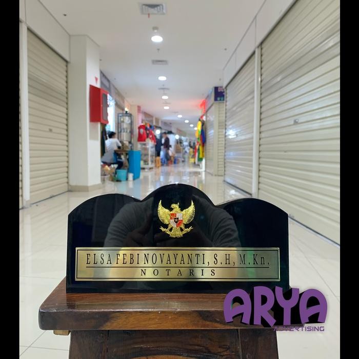 

Papan Nama Meja Logo Notaris