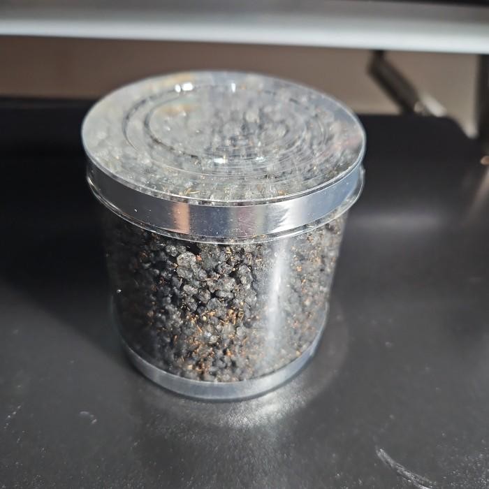 

BLACK SALT INFUSED CRYSTAL JAR