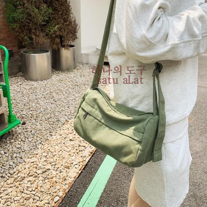 

MZ485 [Beli Lokal] Satu Alat RETRO Tas Selempang Bahan Kanvas Tebal Premium PROMO