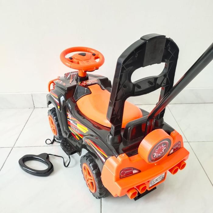 Mainan Anak Mobil Mobilan Dorong Roda Empat Ada Musik