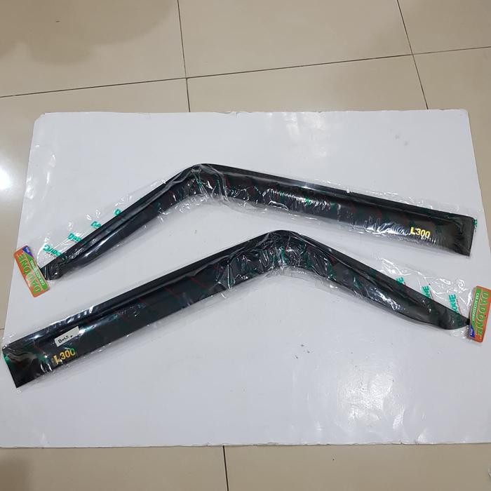 Talang Air Variasi / Door Visor Mitsubishi Colt L300 / L 300 Dadone