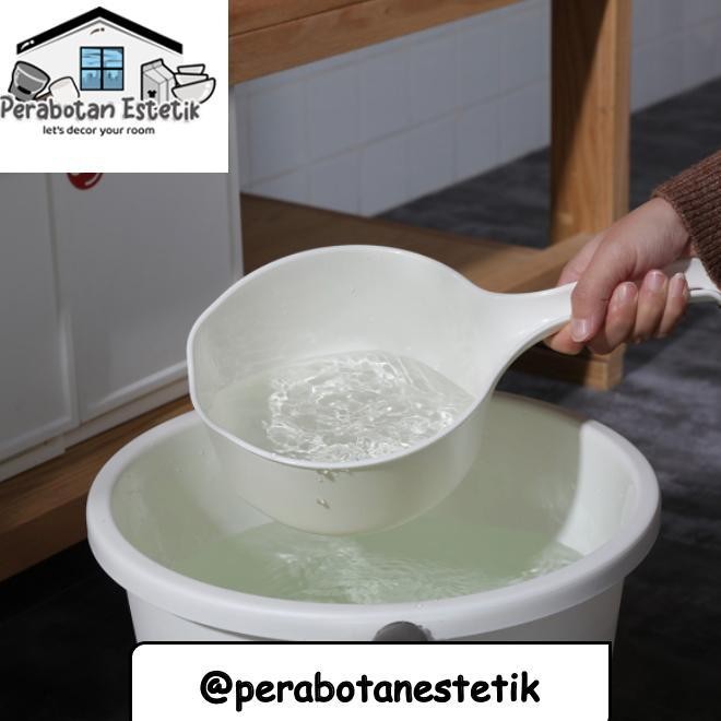 Ember Iuiga / Ember Putih Iuiga / Ember Putih / Ember Estetik / Ember Putih Minimalis Monokrom