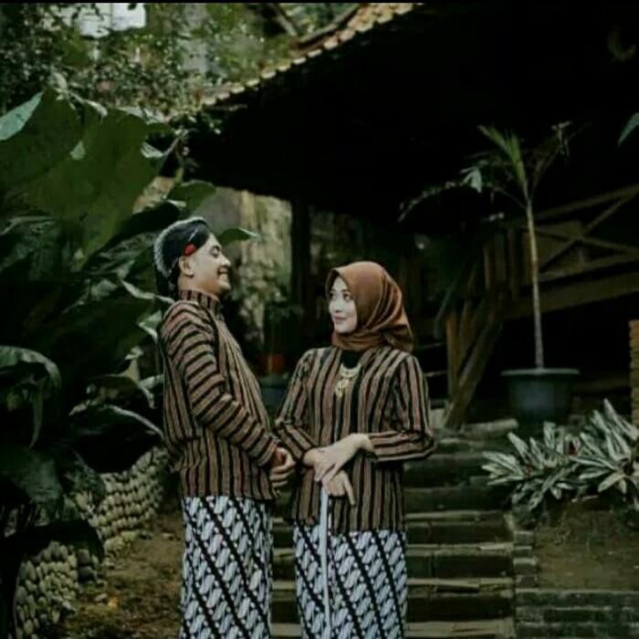 KEMEJA COUPLE SURJAN LURIK + KAIN JARIK PRIA WANITA KEBAYA