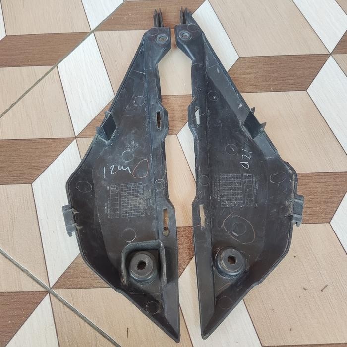 Cover Sambungan Body Tutup Accu Aki Cbr 150 Led Facelift Original Laik Pakai