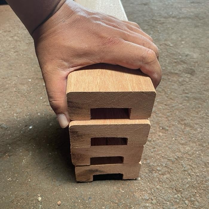 Relling Tangga Kayu Kamper Samarinda Oven