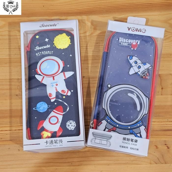 

I77W Tempat Pensil Smiggle Lookalike 3D Eva Hardcase Waterproof Astronot