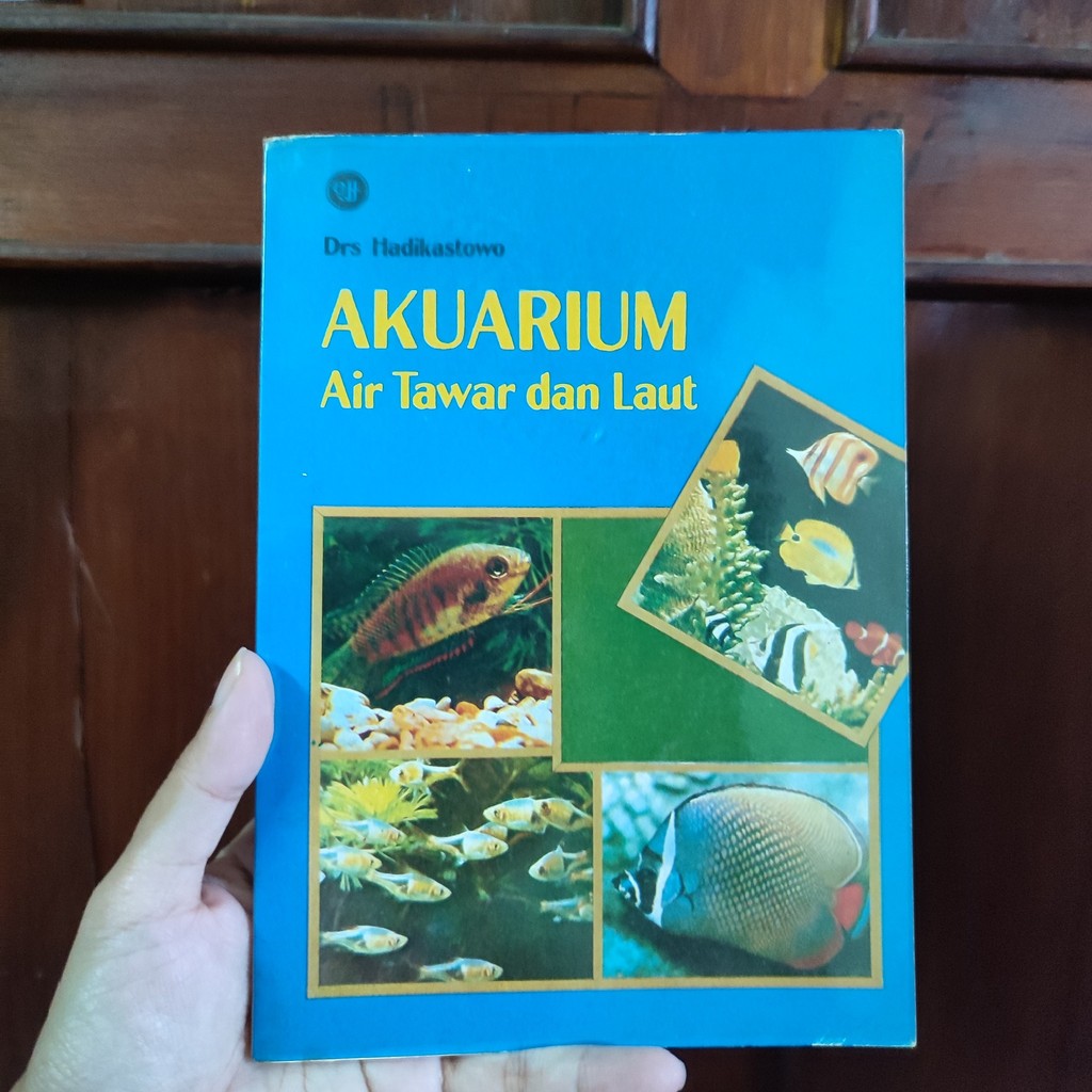 Drs Hadikastowo: Akuarium Air Tawar dan Laut