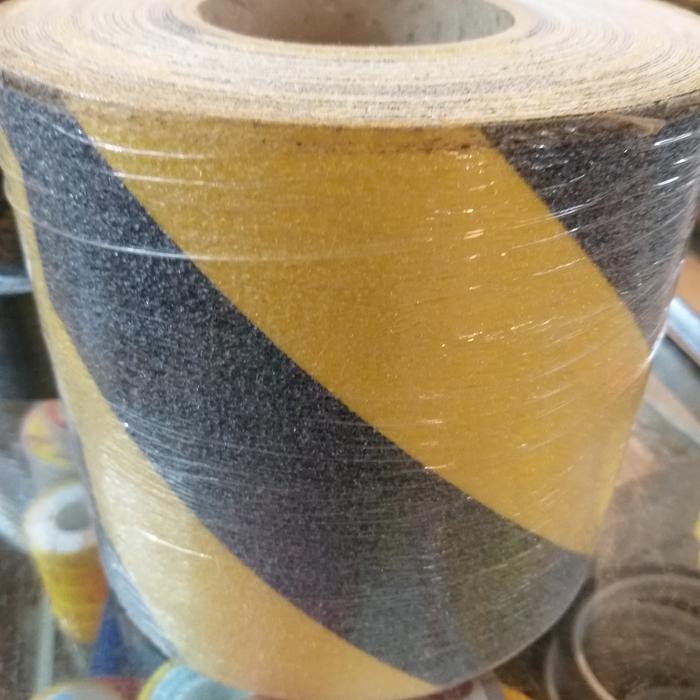 

Bisa Gosend! Isolasi Sticker Anti Slip K/H 6"X18M-Safety Walk Lantai Tangga Non 3M