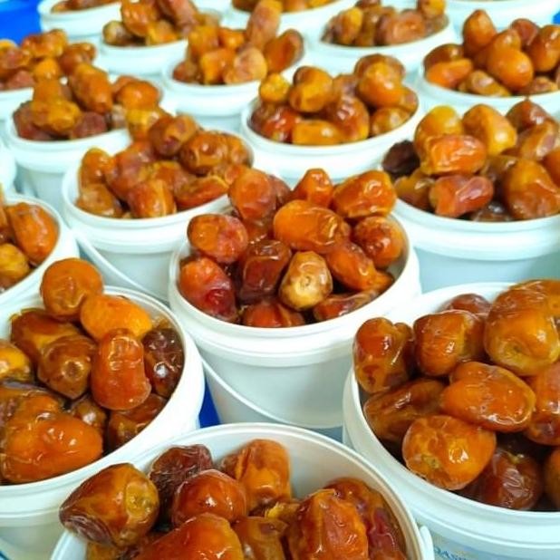 

TERMURAH Kurma sukari ember Grade A original kurma raja sukari Al qassim READY STOCK