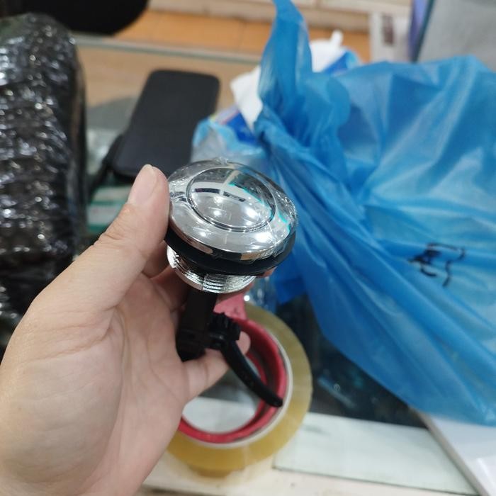 tombol flush kloset duduk toto / tombol siram kloset duduk