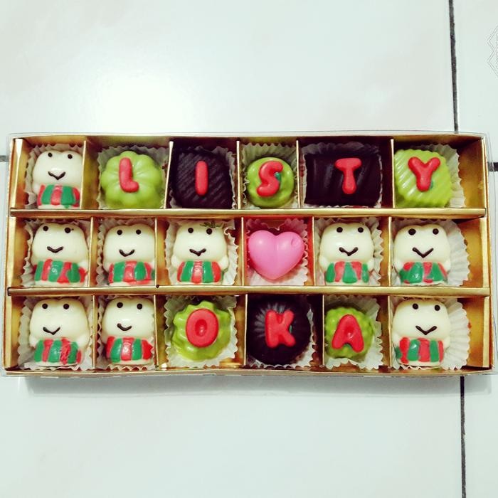 

Neww coklat valentine sekat 18 karakter hello kitty/pooh/panda/dorameon Terlaris
