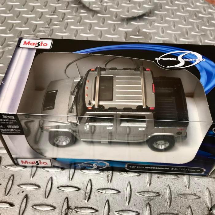 Diecast Maisto 1:27 - 2001 Hummer H2 SUT Concept