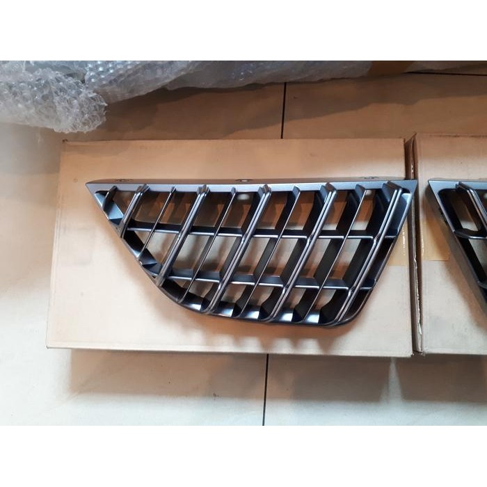 Grill Asli Mitsubishi Kuda 2005