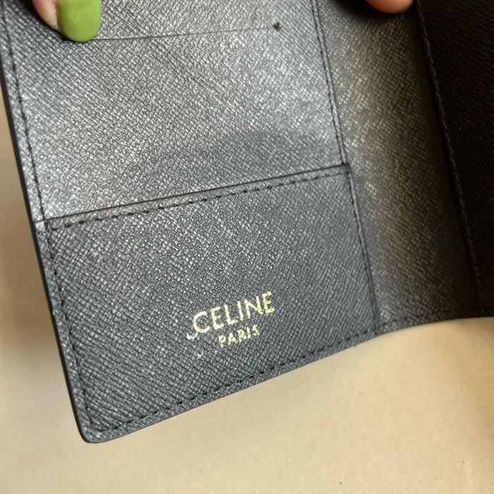 Bisa E-Katalog Dompet Passport Cover Celin Triomphe Premium Quality