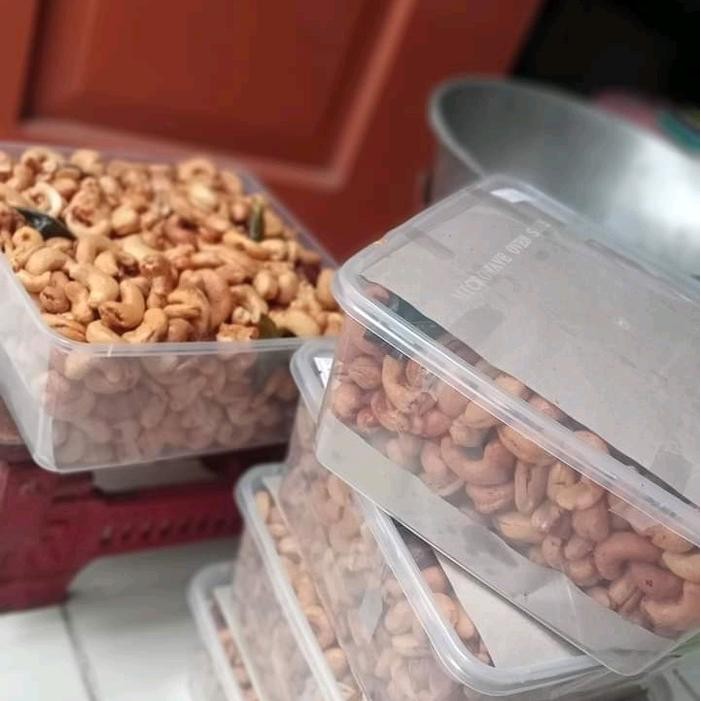 

KACANG MENTE DAUN JERUK KEMASAN 1KG