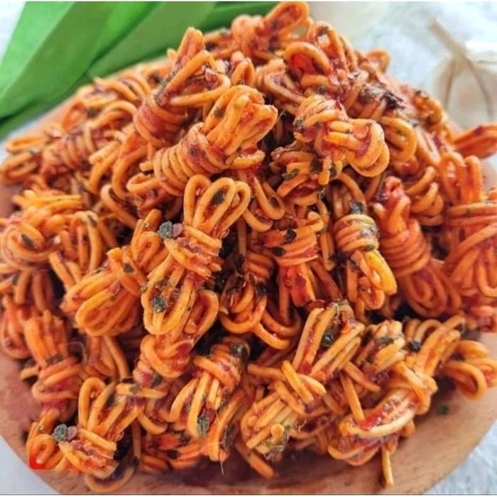 

Pilihan- 1Kg Mie Gulung Pedas Daun Jeruk